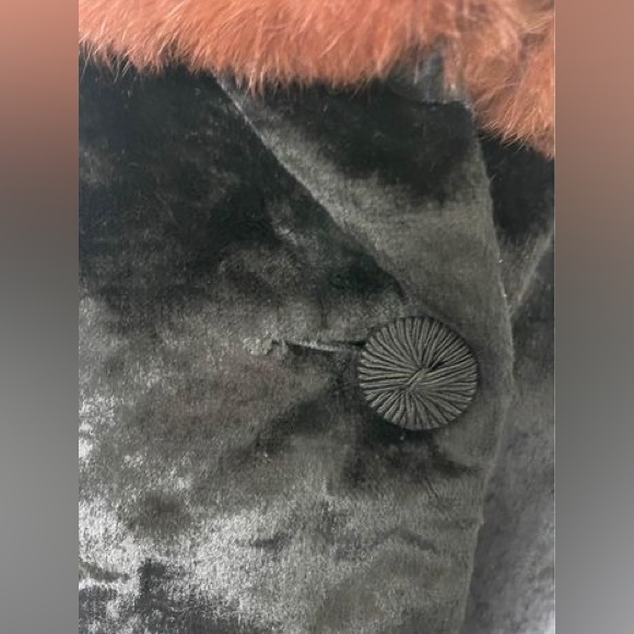 Vintage Genuine Broad Curl City Fur Co. Vintage Black Fur Cropped Jacket - Picture 4 of 8